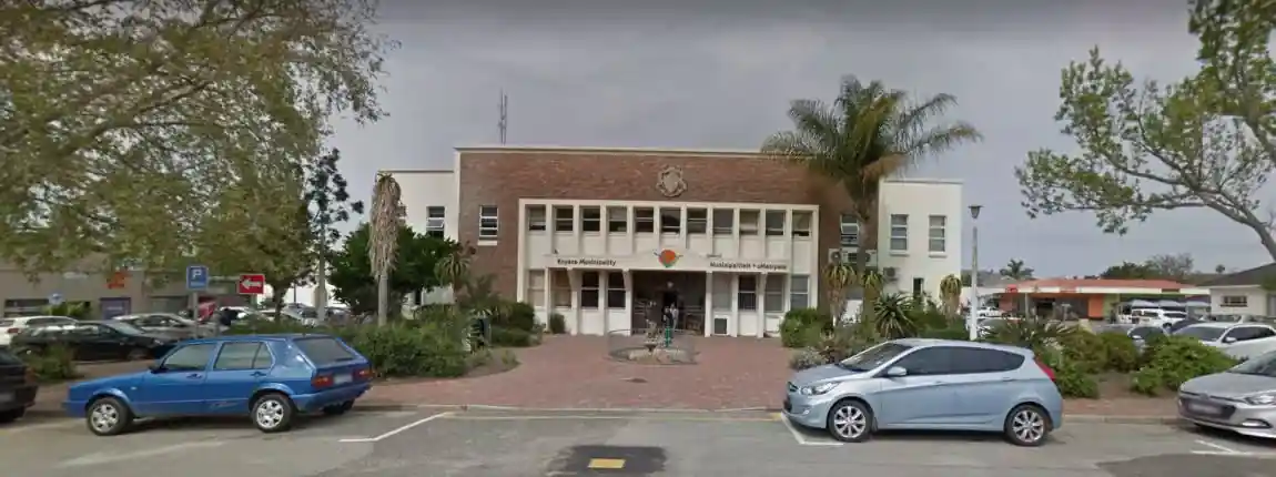 Three Knysna Municipal Officials Arrested Over Alleged Security Contract Kickbacks